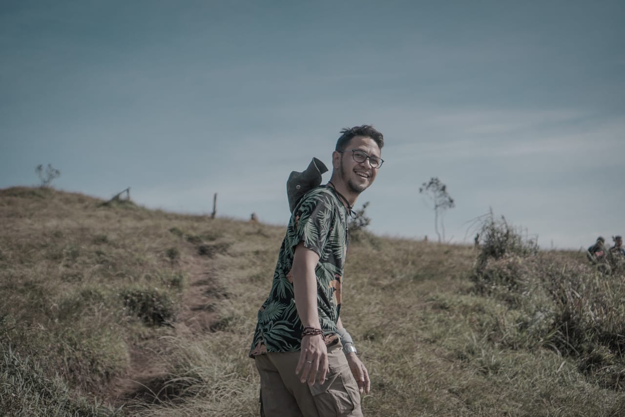 Cerita Zarry Hendrik, Si Perangkai Kata